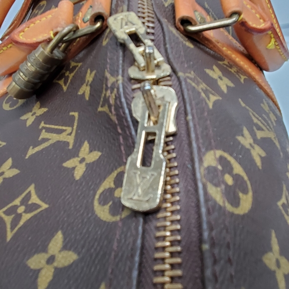 Vintage Louis Vutton 45 Keepall - Picture 9 of 16